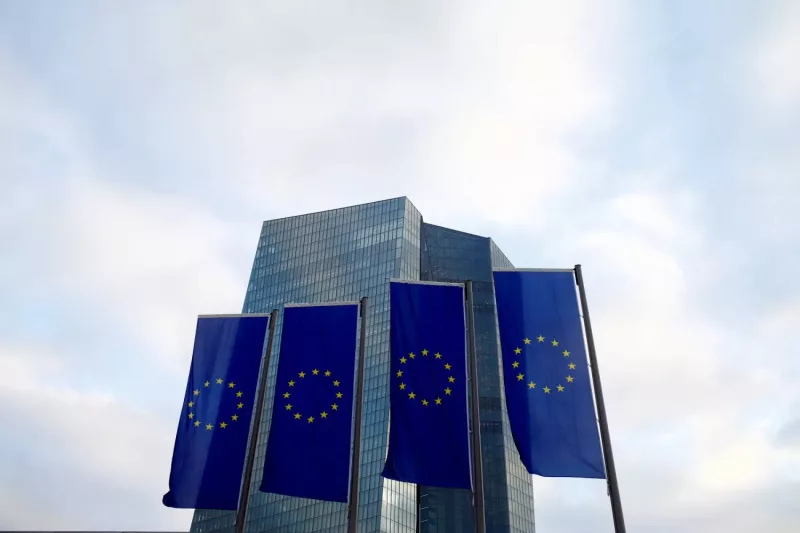 European Central Bank Keeps Interest Rates Unchanged Amid Inflation Outlook