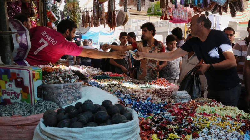 Economic Reform in Iraq Faces Two Tough Choices, Expert Says