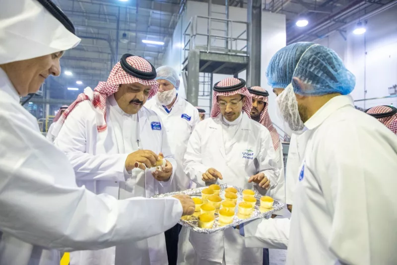 الأمن الغذائي يقود عودة الفضلي إلى مجالس المراعي ونادك