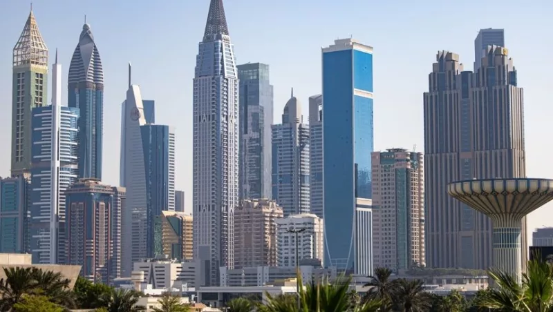 مؤشر مديري المشتريات في الإمارات يتباطأ مع ارتفاع تكاليف الإنتاج
