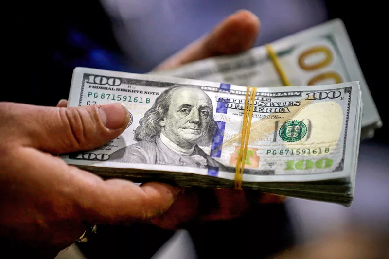 US Dollar Maintains Stability Against the Saudi Riyal
