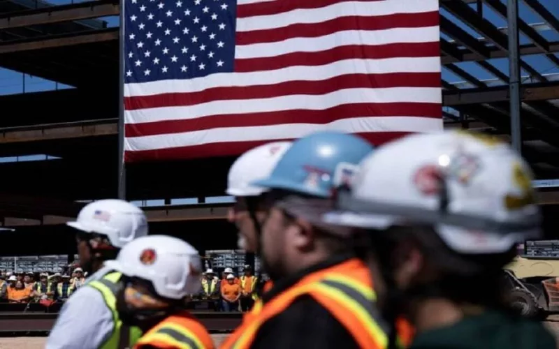 US Job Openings Fall Sharply as Labor Demand Slows