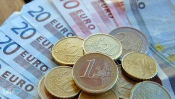 Eurozone Inflation Falls to 2% by the End of 2025