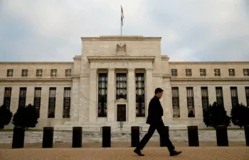 Fed Official Warns Political Pressure Could Reignite Inflation as Gold Slides