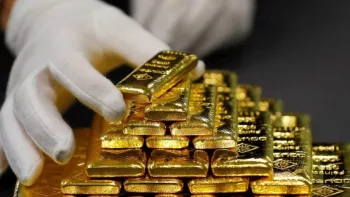 الذهب يحافظ على مستوياته المرتفعة وسط ترقب اقتصادي عالمي