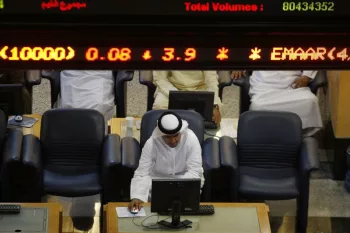 Gulf Stock Markets Decline Amid Falling Oil Prices and Liquidity Pressures